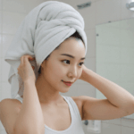 찬무 샤워가 다이어트에 좋은 이유 5가지를 알고 해보려고 하는 모습